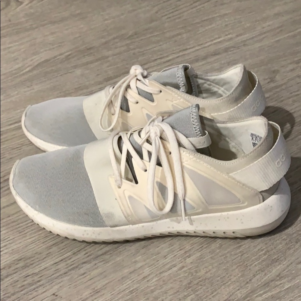 Woman’s Adidas Tubular